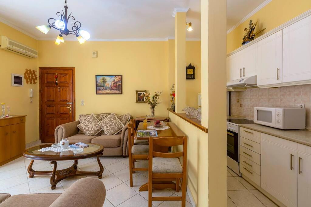 Ria'S Apartment In Corfu Town מראה חיצוני תמונה